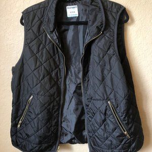 Black puffer vest
